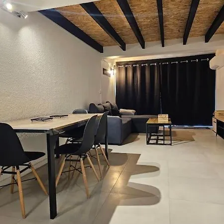 Appartement 50M2 Village Vacances Arles Extérieur photo